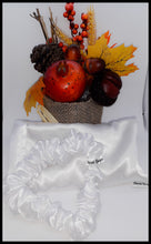 Load image into Gallery viewer, Olivia