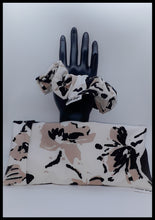 Load image into Gallery viewer, Chloe