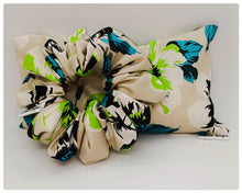 Load image into Gallery viewer, Willow (Calming Eye Pillow and Scrunchie Set)
