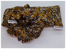 Load image into Gallery viewer, Hillary ( Calming Eye Pillow and Scrunchie Set)
